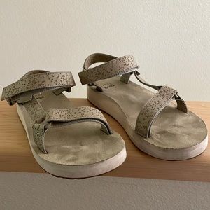 Teva midform sandals
